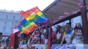 Roma Pride con omaggio a Raffaella Carrà