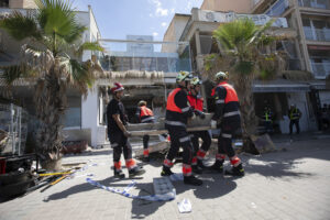 Palma di Maiorca, crolla terrazza ristorante: almeno 4 morti e decine di feriti