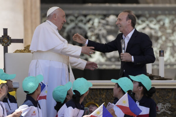 Giornata Mondiale dei Bambini, in 50mila per messa con Papa