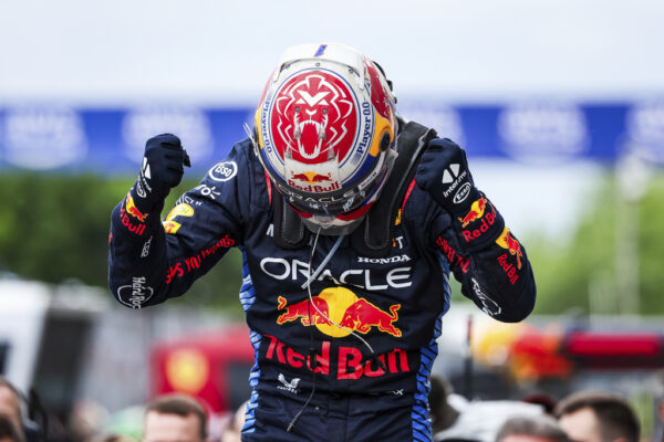 F1, Gp del Canada: Verstappen vince a Montreal, doppio ritiro per le Ferrari