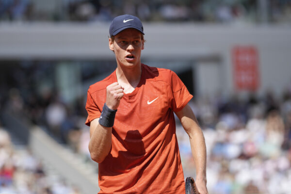 Tennis, oggi l’esordio di Sinner sull’erba di Halle